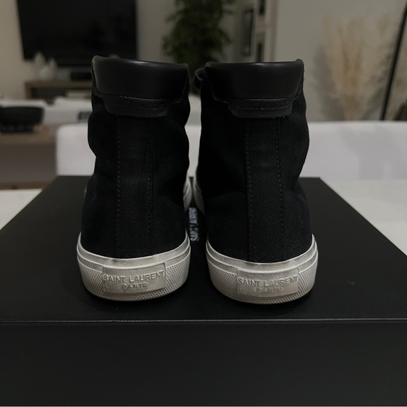 Saint Laurent Malibu distressed sneakers - Picture 5 of 8